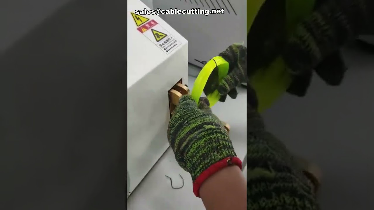 Macchina avvolgitrice e legatrice automatica per bobine industriali