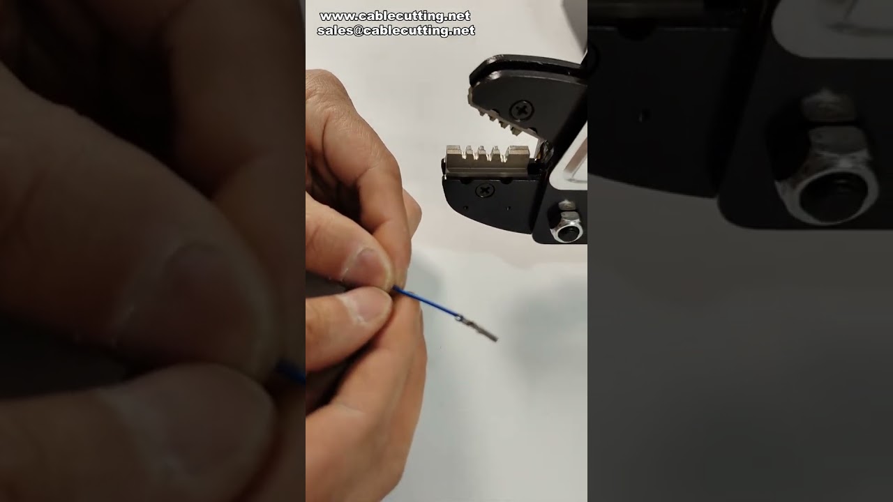Crimpatrice Elettrica per Terminali Molex 43030-0001: Precisione e Automazione