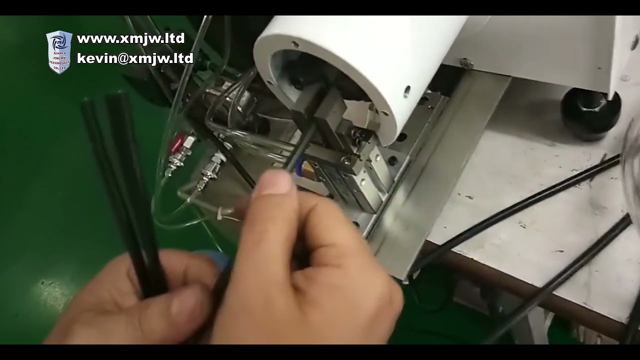 Macchina Automatica per Taglio, Crimpatura, Spellatura e Torsione dei Fili
