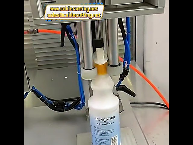 Tappatrice pneumatica per flaconi spray: detersivo e liquidi raffinati