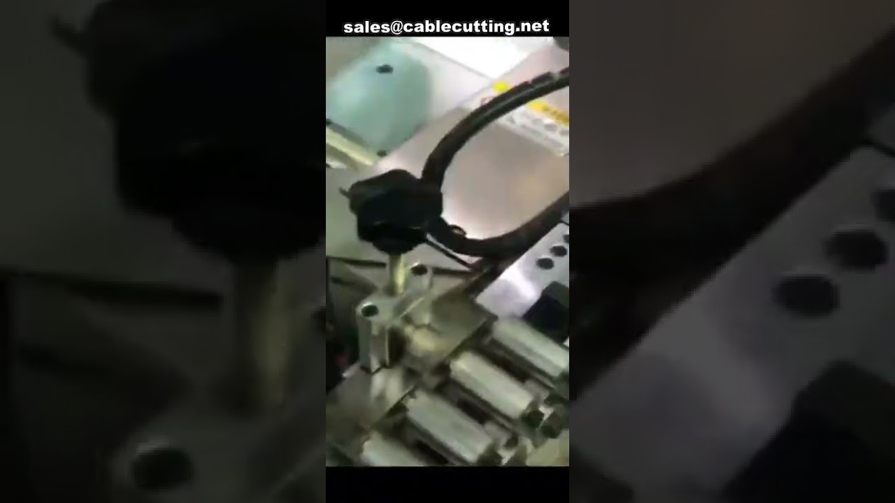 Macchina automatica per crimpatura e spelatura di cavi piatti a nastro | Crimpatrice automatica per cavi piatti