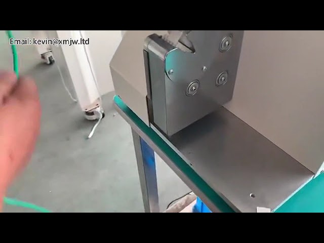 Nastratrice CNC per cablaggi: nastro adesivo centrale e a punto per cavi elettrici