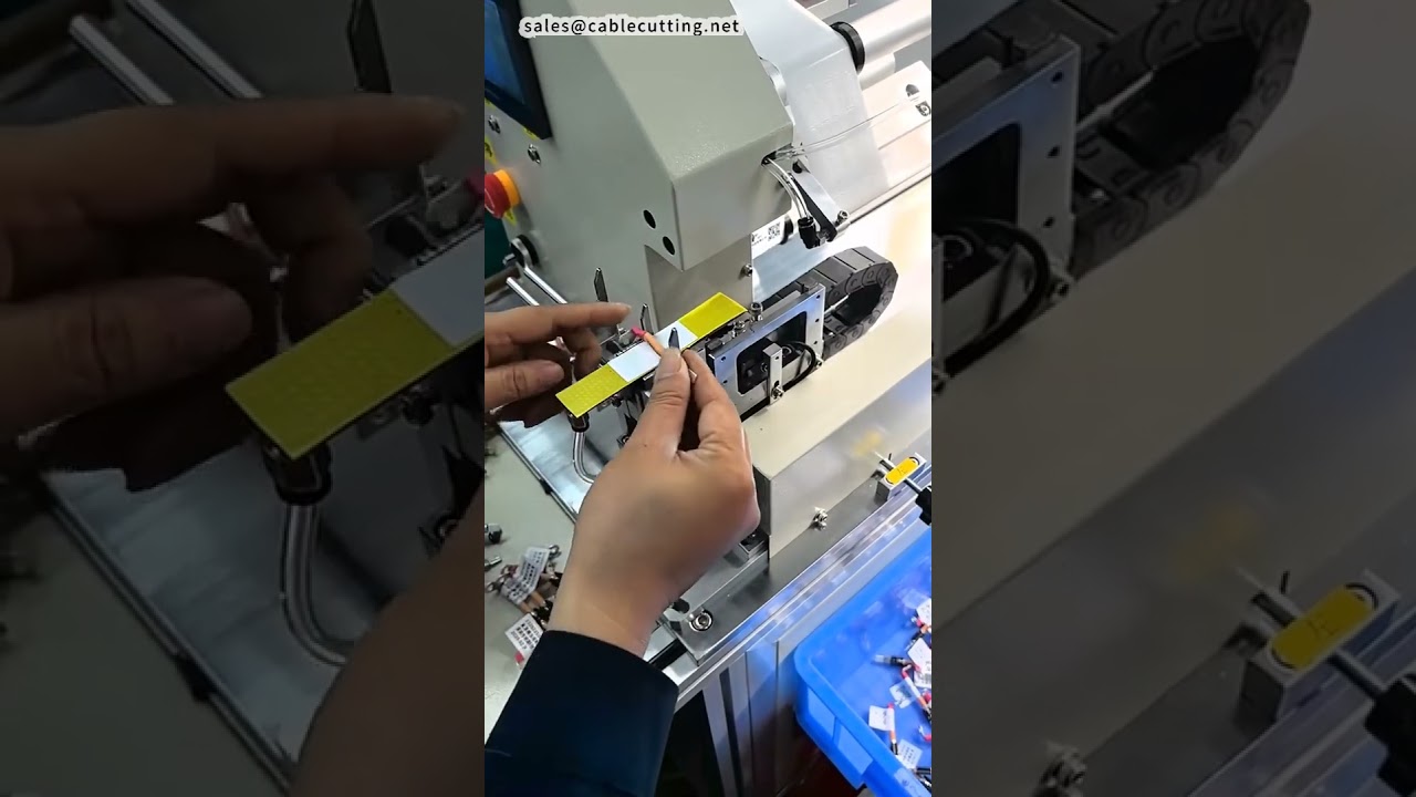 Etichettatrice per Fili | Applicatore di Etichette Pieghevoli per Cavi #macchina #automazione