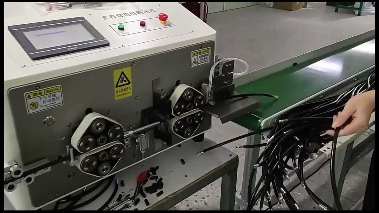 Macchina Automatica per Spellare Cavi con Taglio e Crimpatura a 8 Ruote – 50mm²