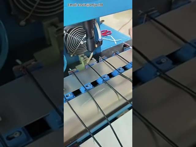 Macchina spellacavi coassiali con anima in mylar e foglio alluminio - per cavi isolati ad alta temperatura