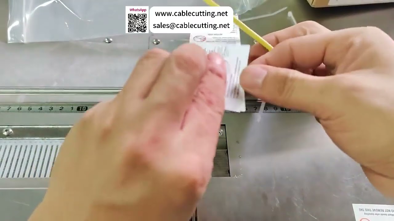 Macchina automatica per fascette in nylon — Fissaggio sicuro dei cablaggi