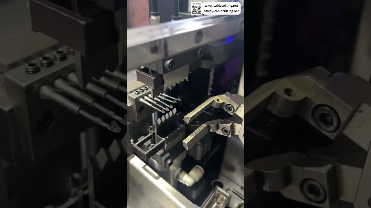 Utensile per macchina completamente automatica di crimpatura e stagnatura terminali ad alta produzione
