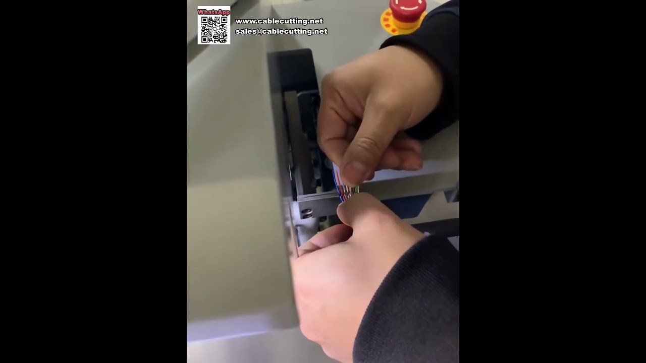 Macchina automatica per stagnare e saldare cavi multipolari — Attrezzatura precisa e a risparmio di manodopera