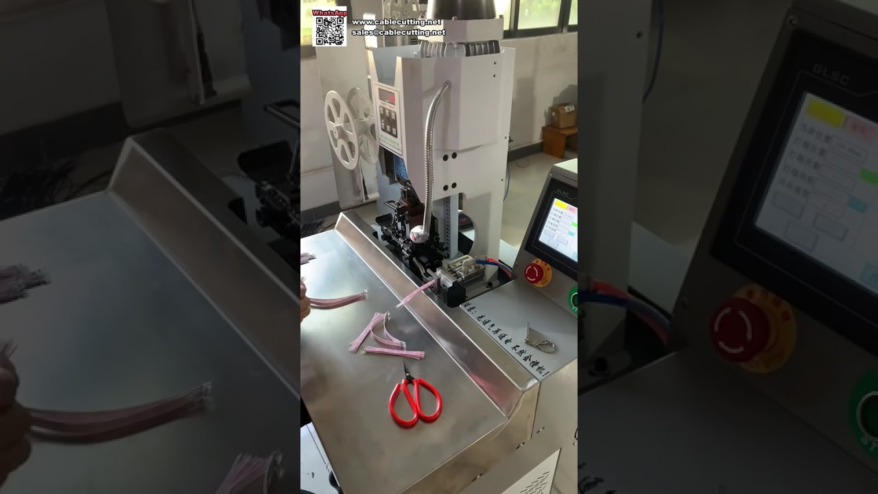Macchina per crimpatura e giunzione di fili ad alta efficienza che riduce gli sprechi e aumenta la resa produttiva
