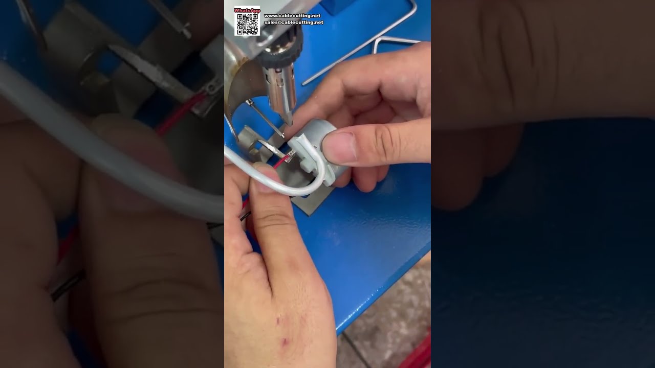 Macchina semiautomatica per saldatura fili — Lavorazione PCB di precisione