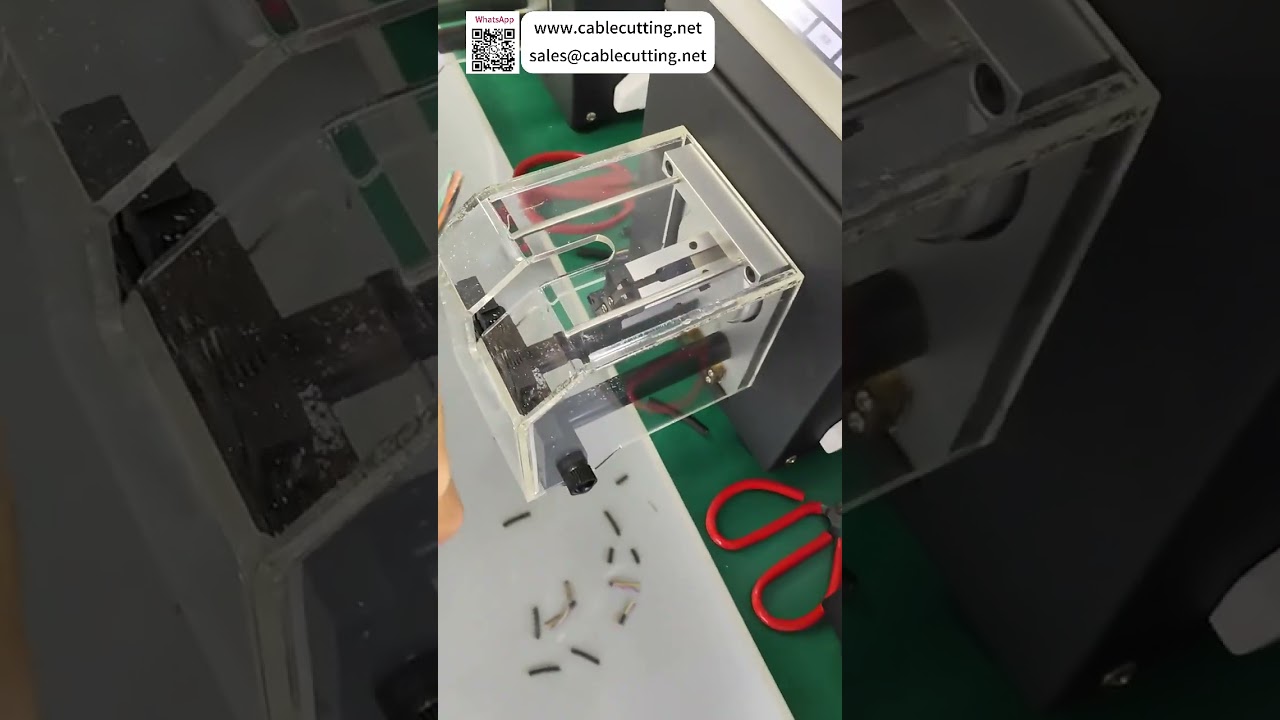 Macchina per spelatura di cavi coassiali di alta precisione per operazioni di lavorazione della guaina esterna senza danni
